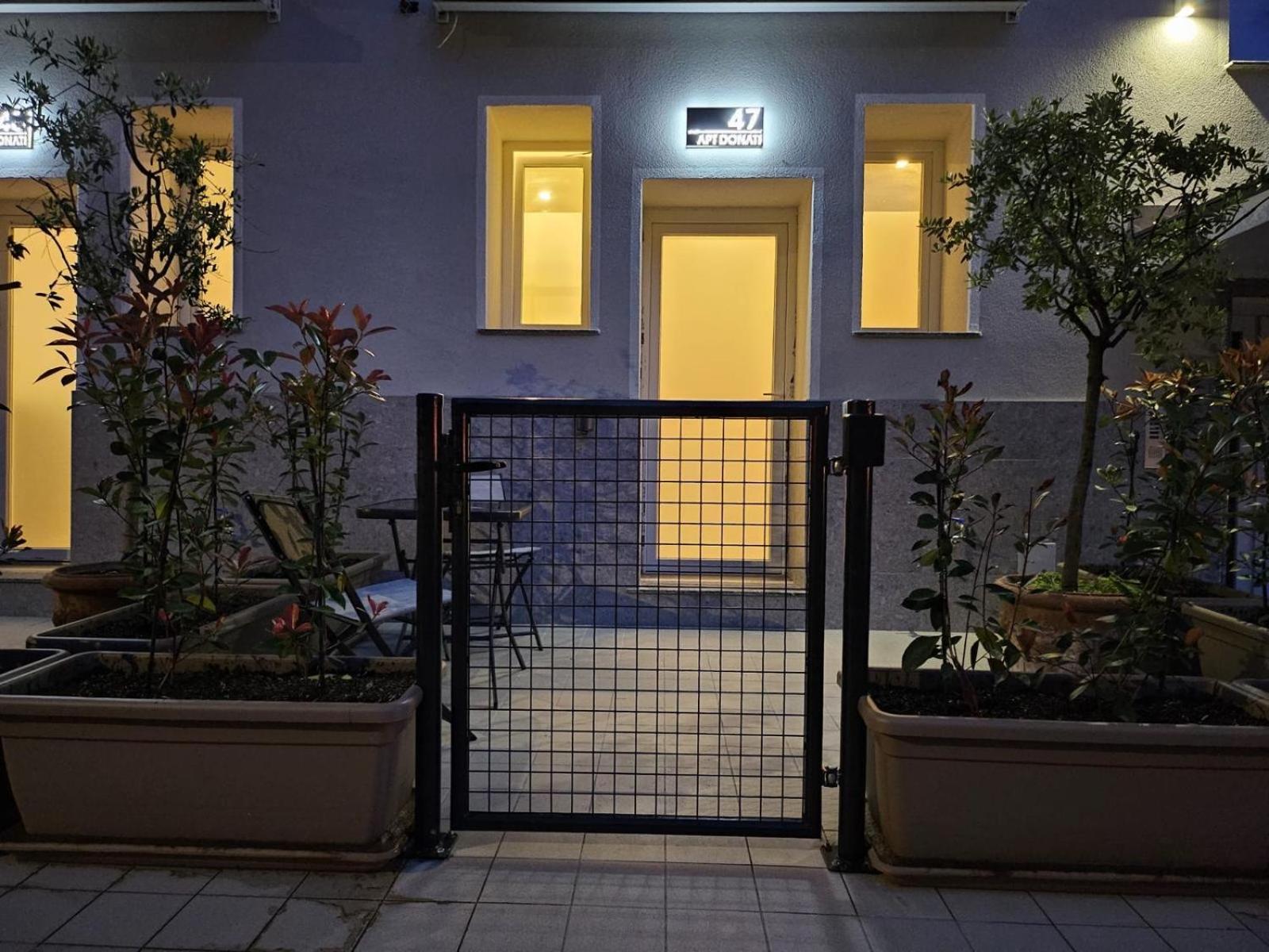 Apt Donati Home, Modernita E Comfort Con Parcheggio Gratuito Privato E Spazio Esterno Privato Cassano dʼAdda Chambre photo